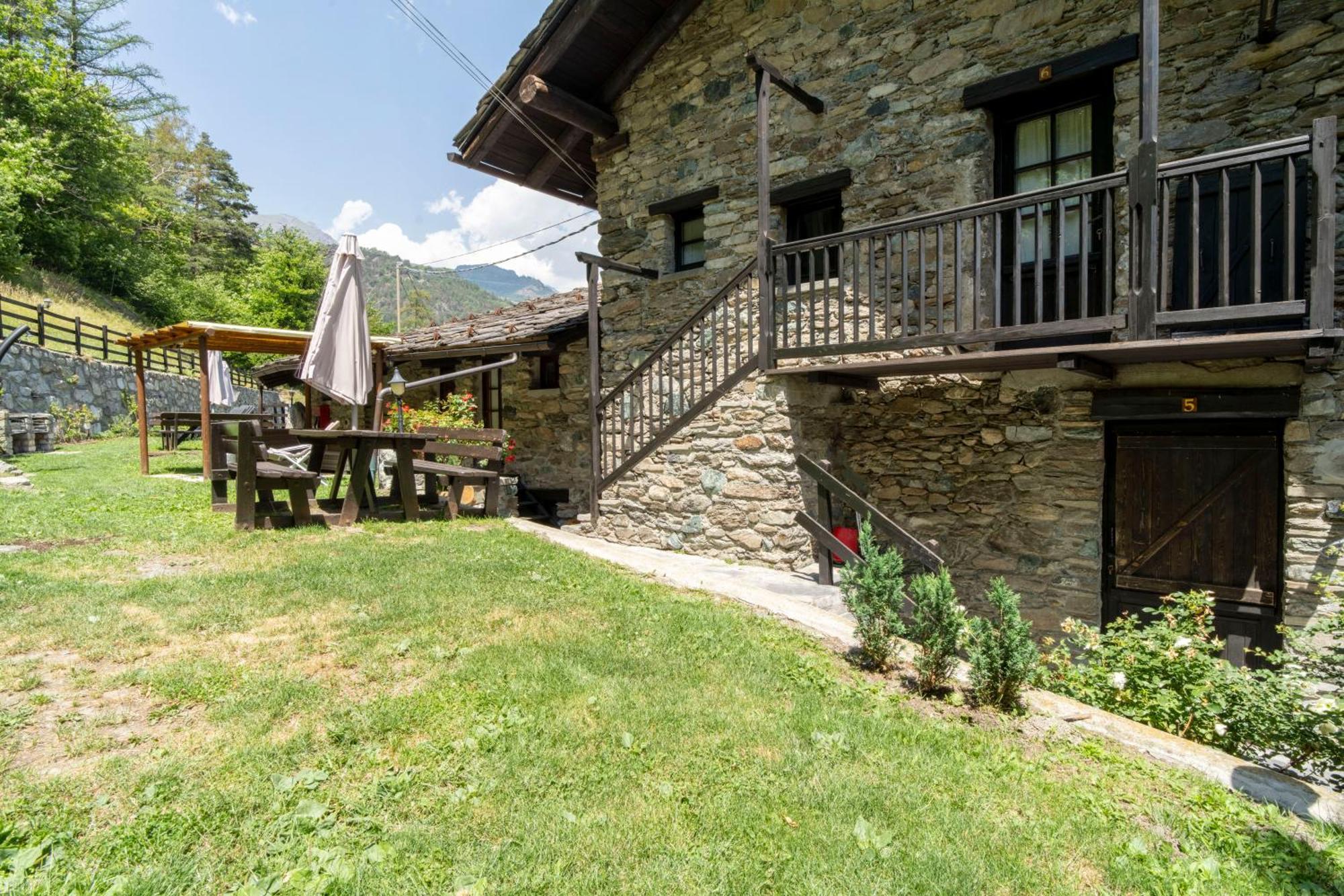 Residence Covalou Antey-Saint-André Εξωτερικό φωτογραφία